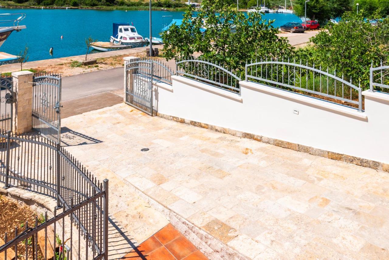 Apartment Bilice beach Apartment