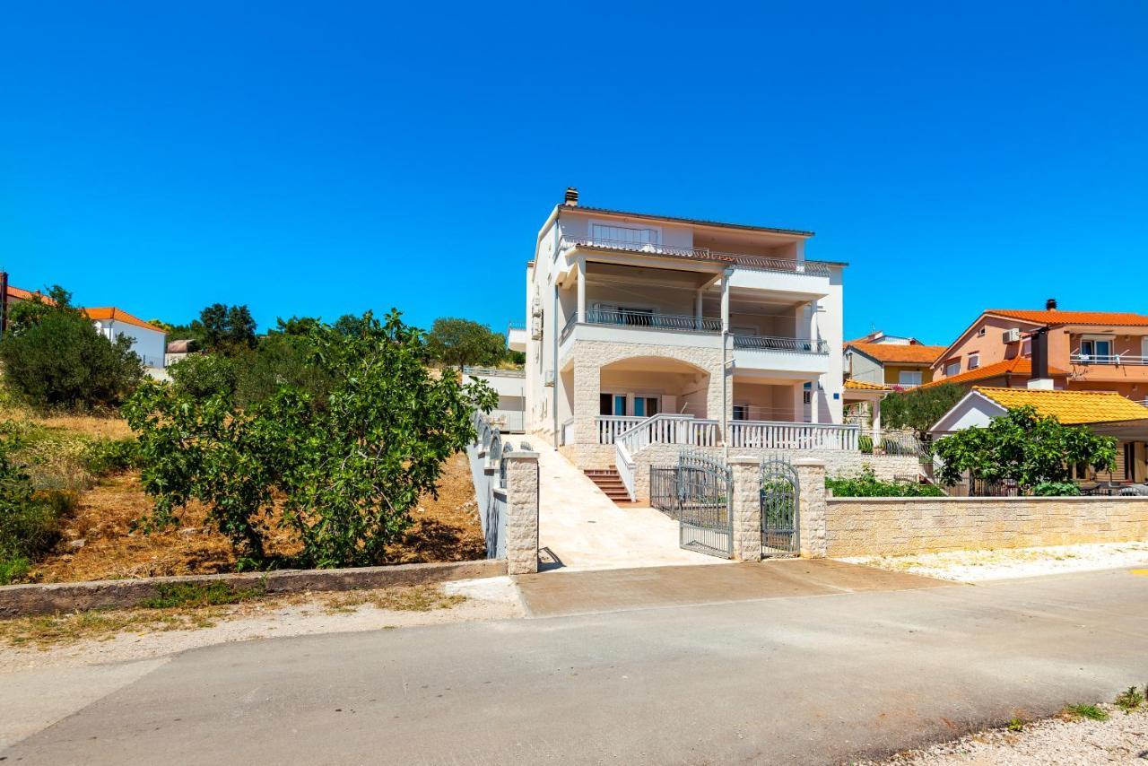 Apartment Bilice beach * Bilice