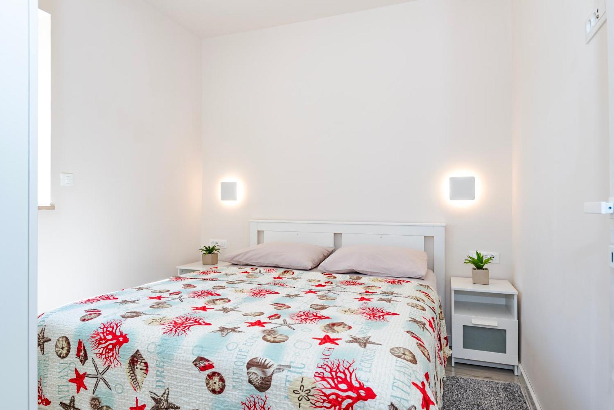 Apartment Bilice beach Bilice