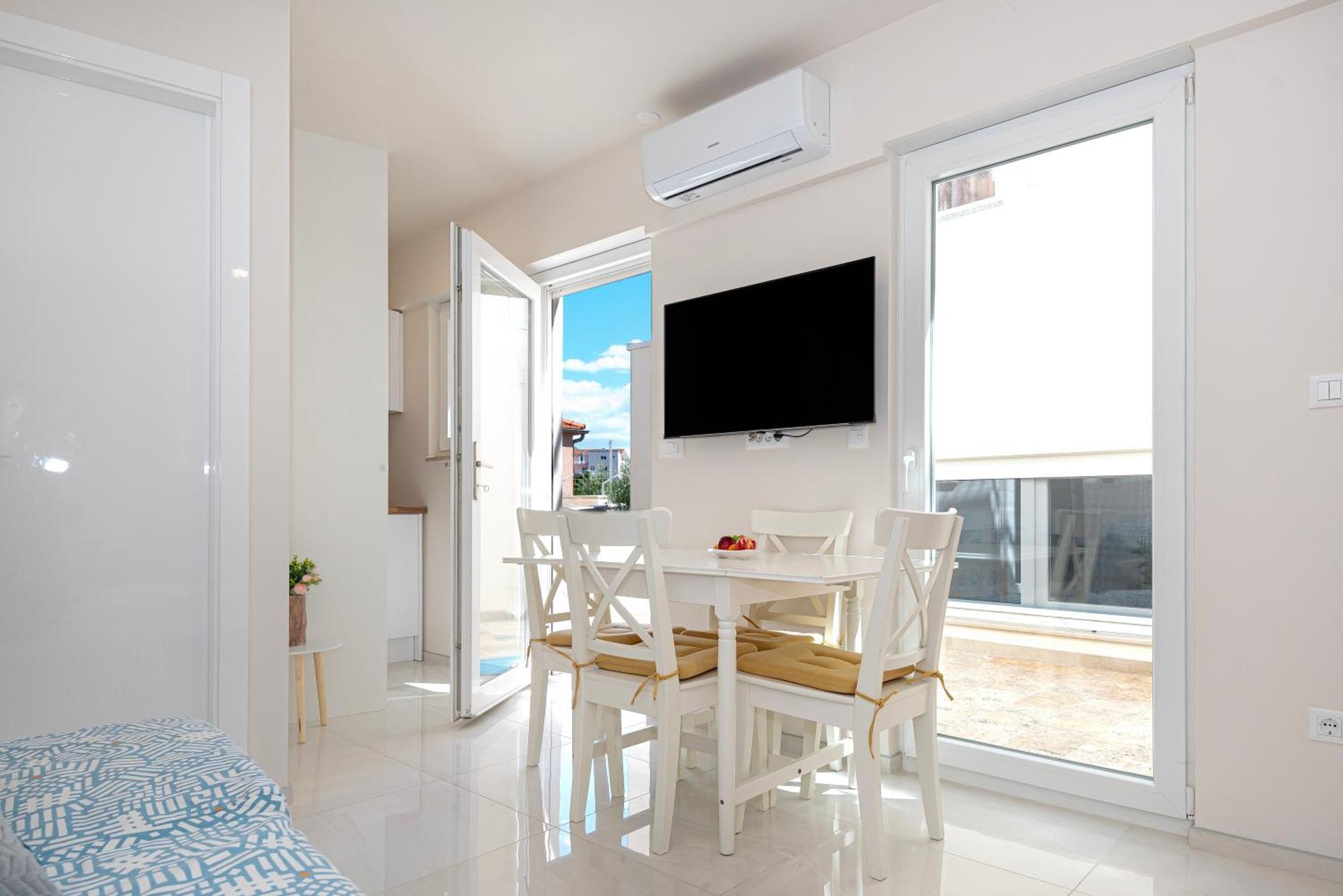 Apartment Bilice beach Apartment