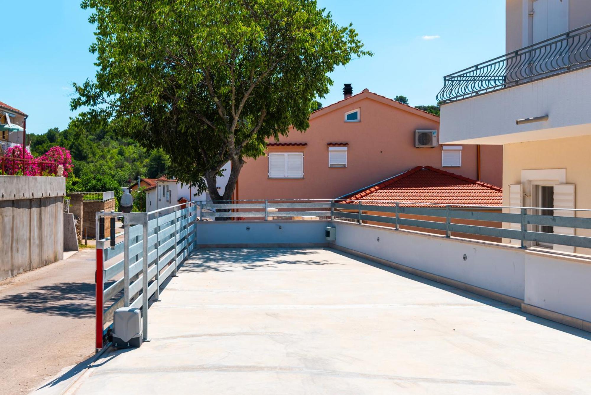 Apartment Bilice beach