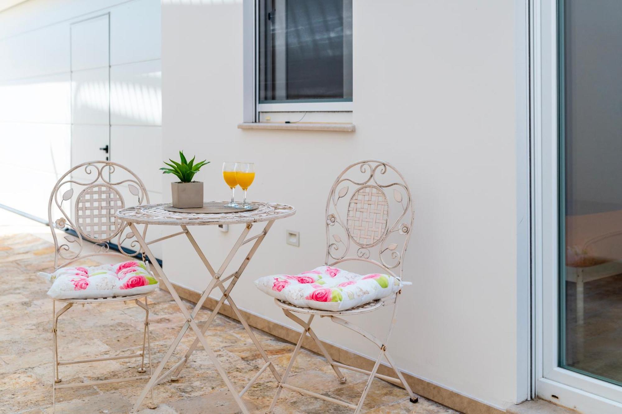 Apartment Bilice beach Apartment Bilice