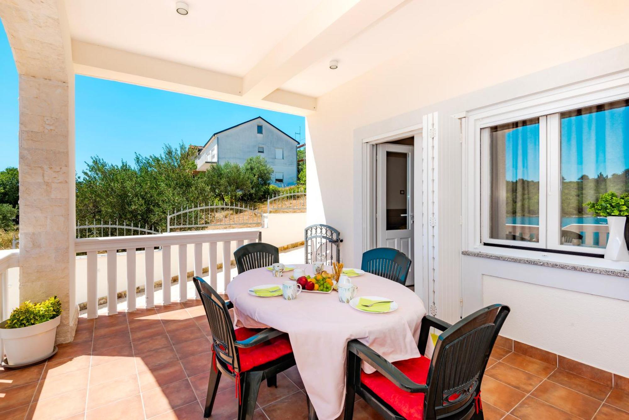 Apartment Bilice beach * Bilice
