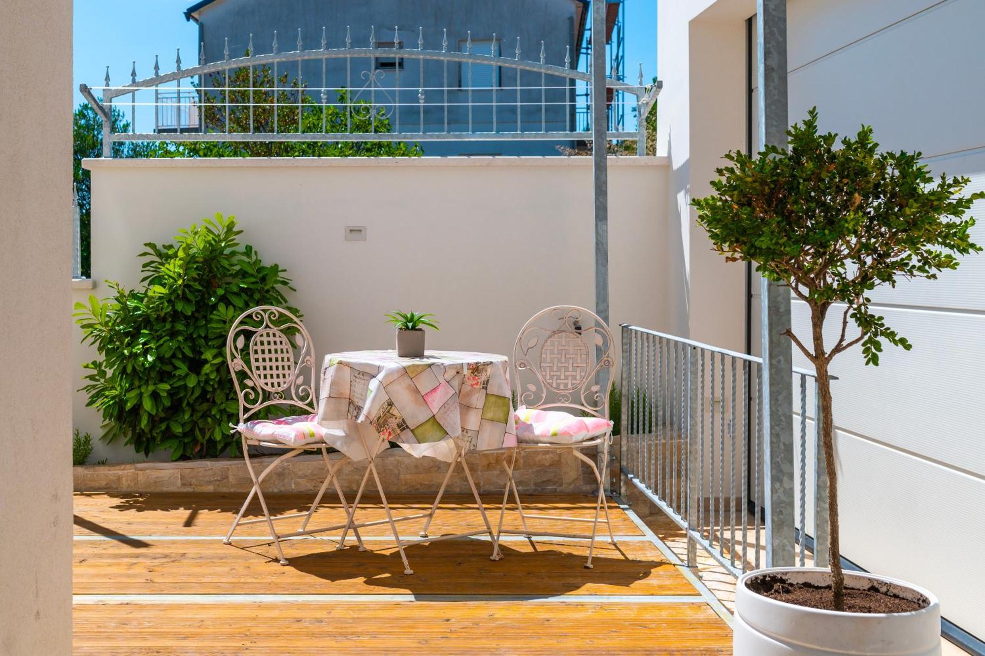 Apartment Apartment Bilice beach Bilice