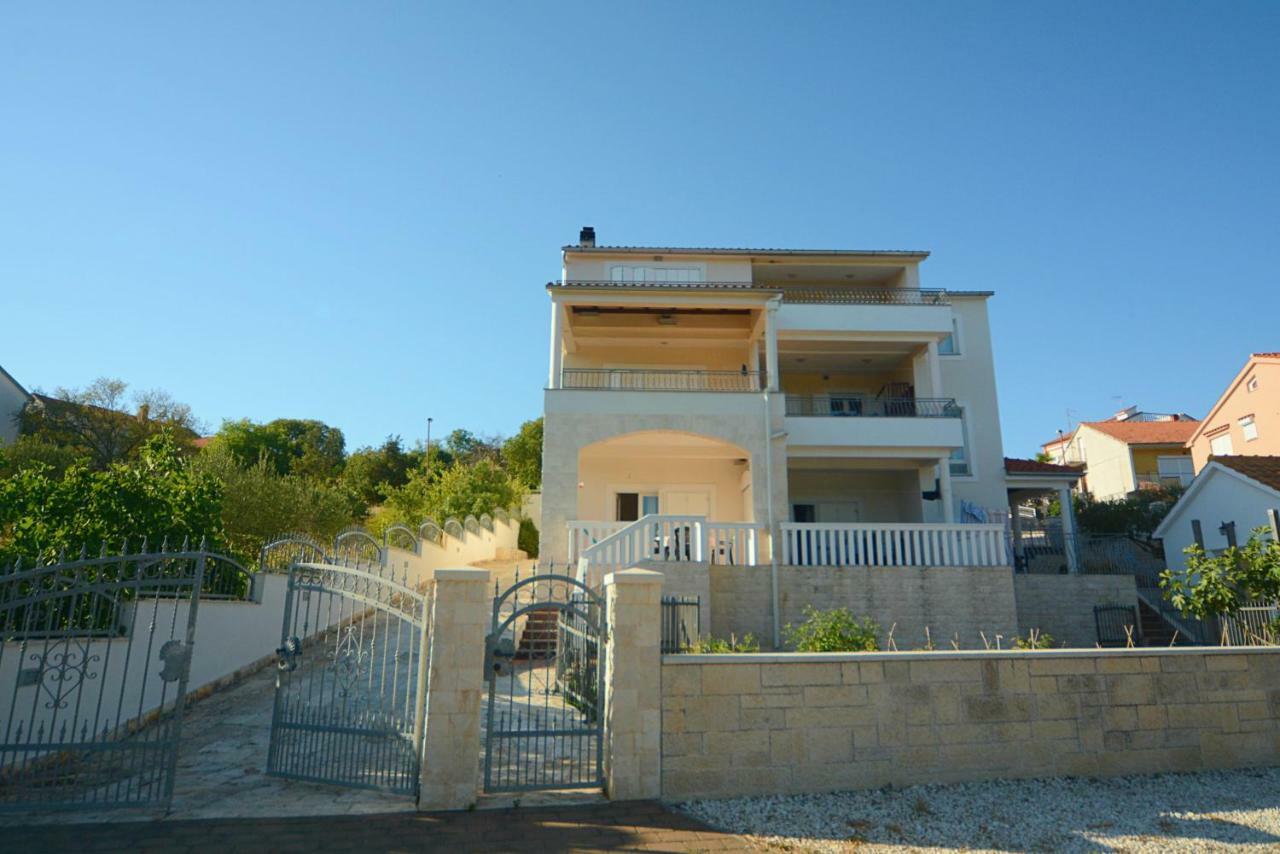 Apartment Bilice beach Bilice